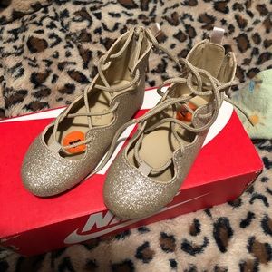 Carter's toddler girl shoes in great condition.